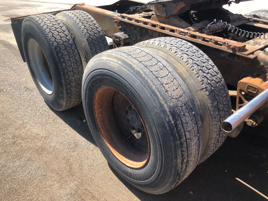 1996 VOLVO WG64 - Image 18